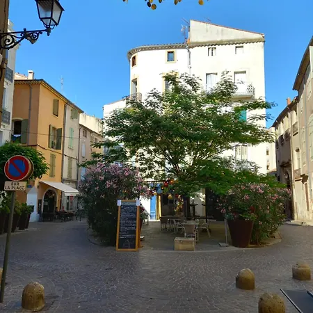 Apartmán T2 Halles & Cathedrale - Centre Historique - Clim - Wifi - Free Parking Sur Demande *