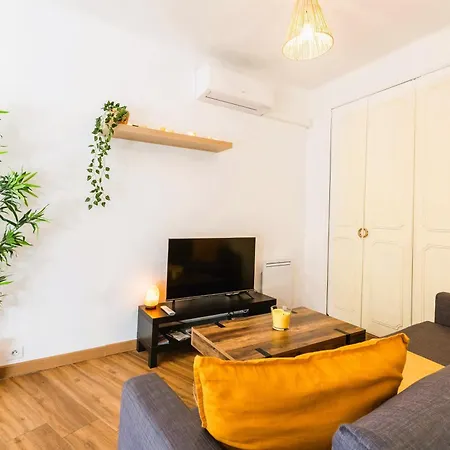 Apartmán T2 Halles & Cathedrale - Centre Historique - Clim - Wifi - Free Parking Sur Demande