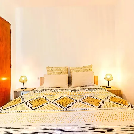 Apartmán T2 Halles & Cathedrale - Centre Historique - Clim - Wifi - Free Parking Sur Demande